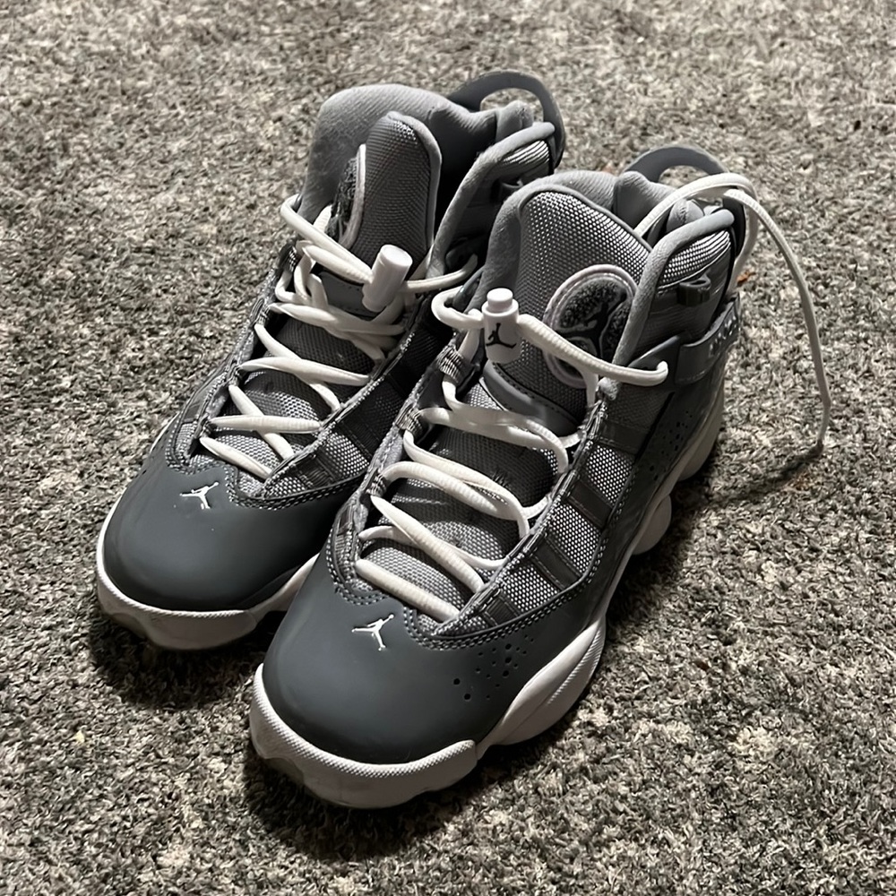 6.5 youth boys Jordan’s